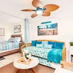 Spacious Beach Studio Condo Retreat Unit #9