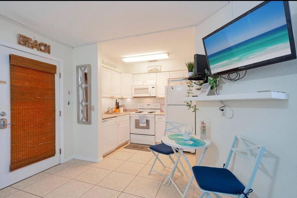 Apartment Spacious Retreat Unit #9